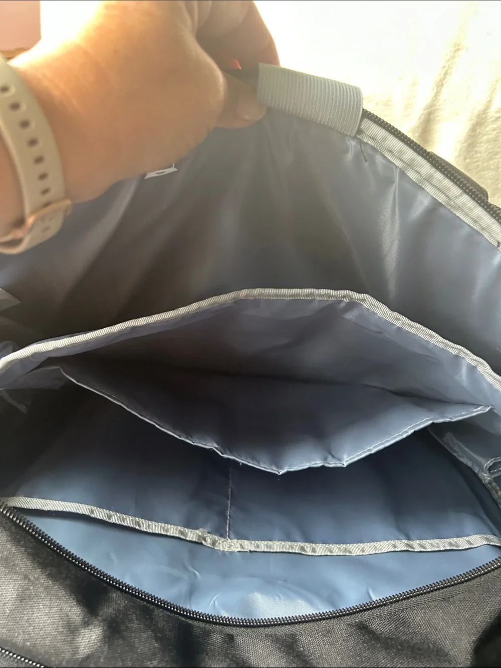 Empsign top compartments comfortable